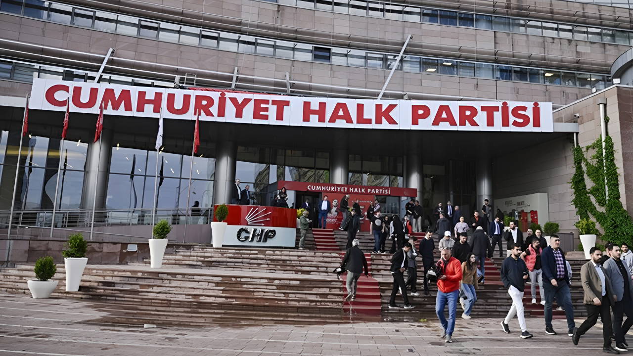 Mutlak butlan sonrası CHP'ye 7 ilde 'kurultay' operasyonu: Veli Ağbaba'nın şoförü dahil 13 gözaltı!