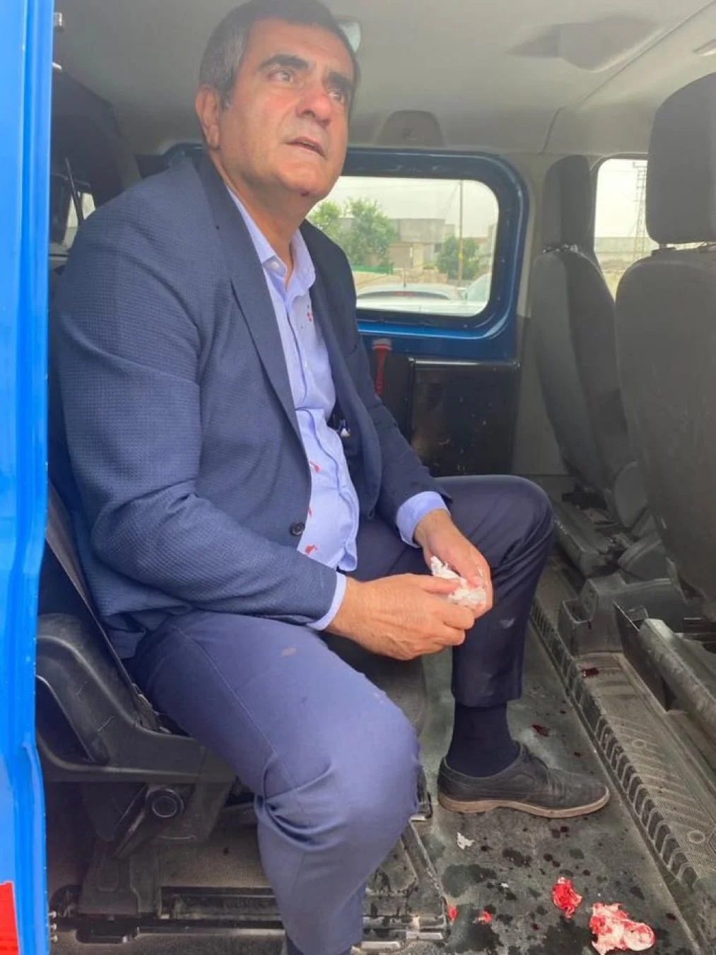 CHP'li milletvekillerine sandık başında saldırı