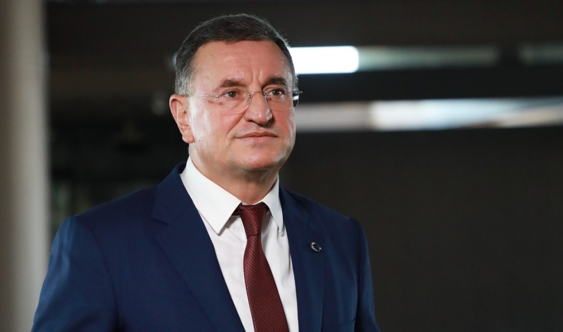 DOÇ. DR. LÜTFÜ SAVAŞ: İKTİDAR PARTİSİ BÜTÜNLEŞMİŞ İNSANLARIMIZI AYRIŞTIRMAYA ÇALIŞIYOR...