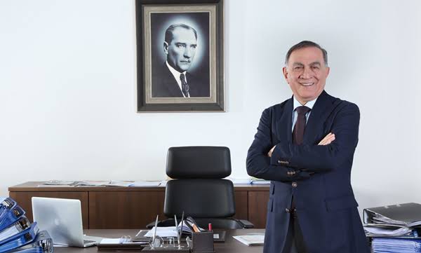 AKİF KEMAL AKAY: SEYHAN, EN BAŞARILI 5 CHP’Lİ BELEDİYE ARASINDA...