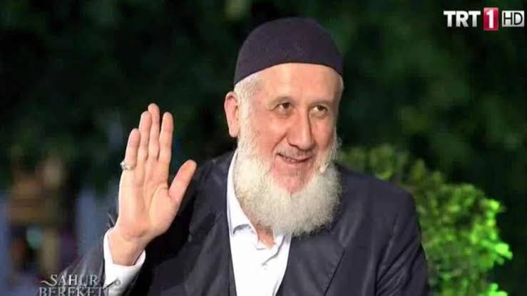 TRT'nin konuğu Menzilci'den skandal sözler: ‘Seyyid Saki’nin elini tutan Allah’ın elini tutmuştur’