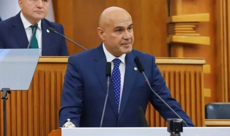 Turhan Çömez'den canlı yayında çarpıcı iddialar: 'Erdoğan'ın çok güvendiği iki isim' diyerek açıkladı
