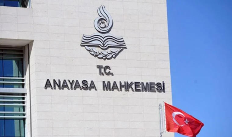 AYM Başkanlığı'na Zühtü Arslan yeniden seçildi