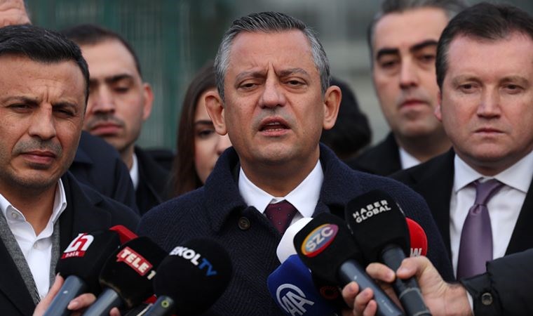 Özgür Özel, Ahmet Özer'i cezaevinde ziyareti sonrası konuştu: 'Akın Gürlek, seni uyarıyorum...'
