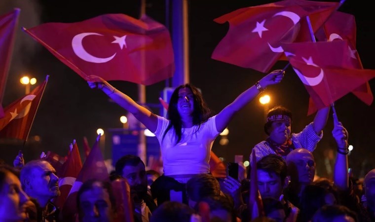 Politico, Erdoğan'ın yenilgisini yazdı: 'Muhafazakâr kaleleri kaybetti'...