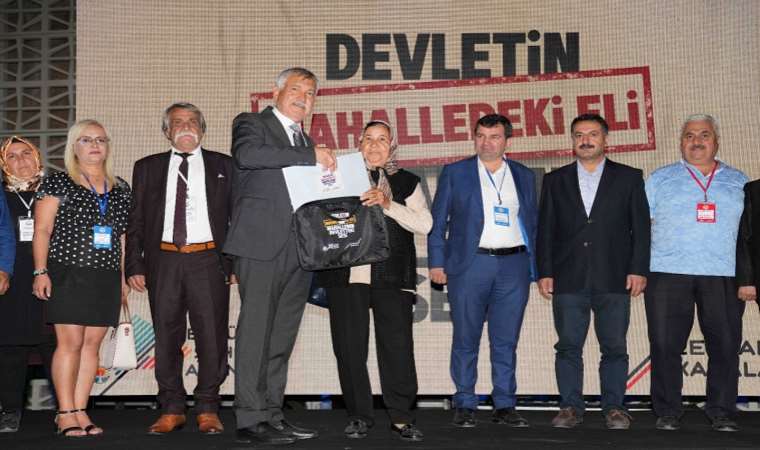 Adana’da görev yapan 830 muhtara bilgisayar verildi...