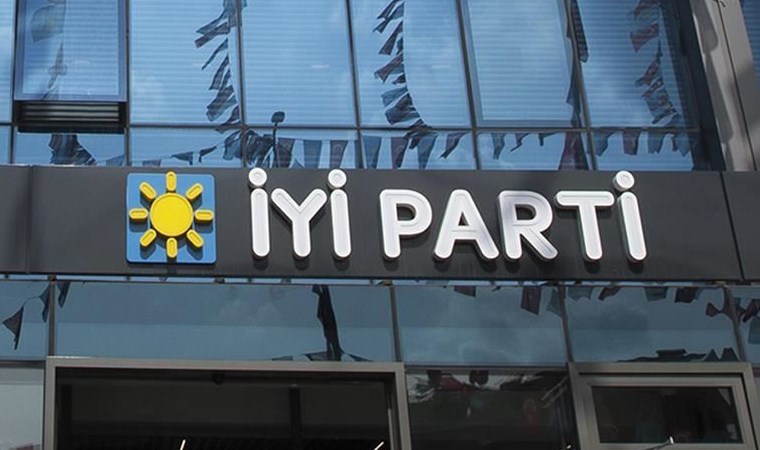 İYİ Parti'de sular durulmuyor: İl başkanı ve 7 yönetim kurulu üyesi istifa etti...