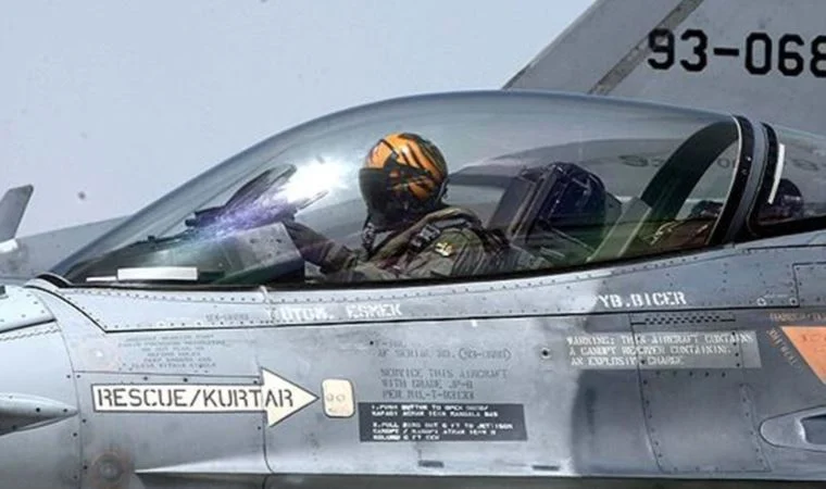Cumhuriyet Yazarı Barış Pehlivan: Yüzlerce pilot geri dönmeye zorlandı