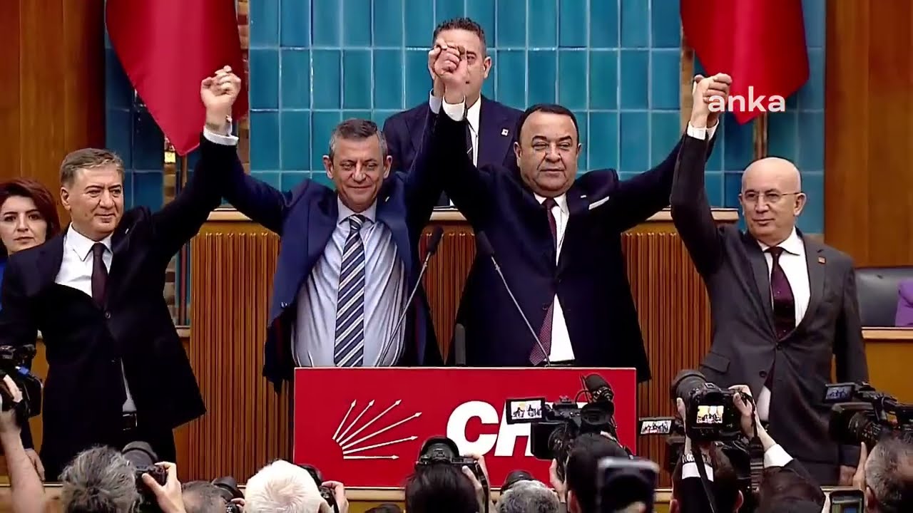 ADNAN BEKER'İN GİDİŞİ: ÖZGÜR ÖZEL HESABINI VERMELİ!