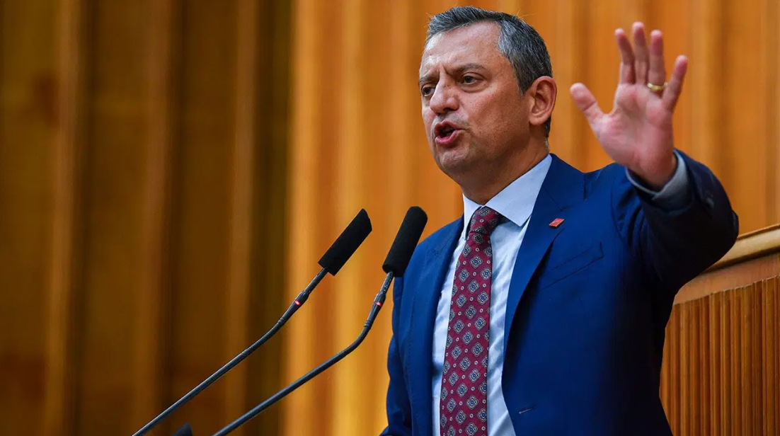 Özgür Özel’den ‘soruşturma’ açıklaması: ‘Hiç olmazsa kendisini o Akın’a ezdirmemiş’
