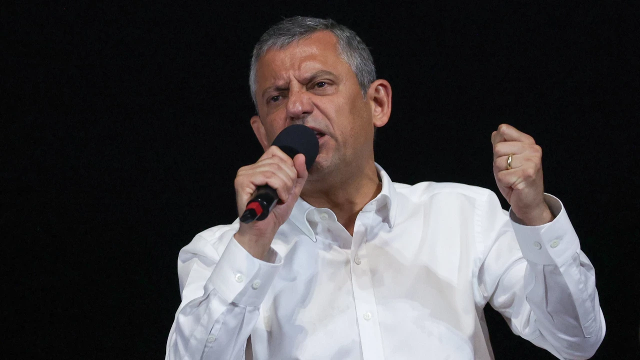 Özgür Özel, Dışişleri'ne tepki gösterdi: Bunların hiçbirine tık yok, varsa yoksa TikTok