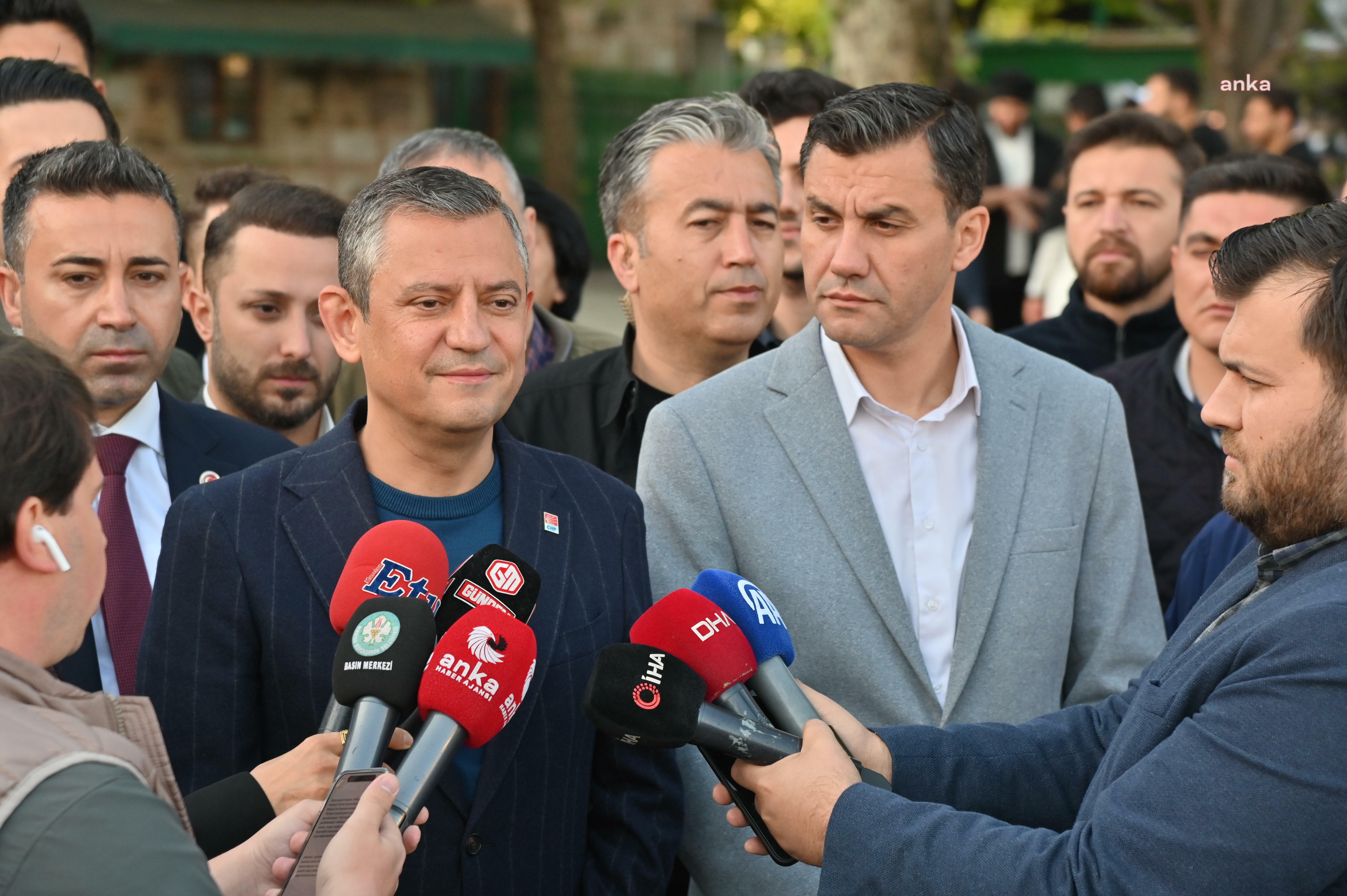 Özgür Özel'den 'Türk tarihi sandıkta yazılmamıştır' diyen Devlet Bahçeli'ye sert tepki: 'Dilim varmaz cehalet demeye...