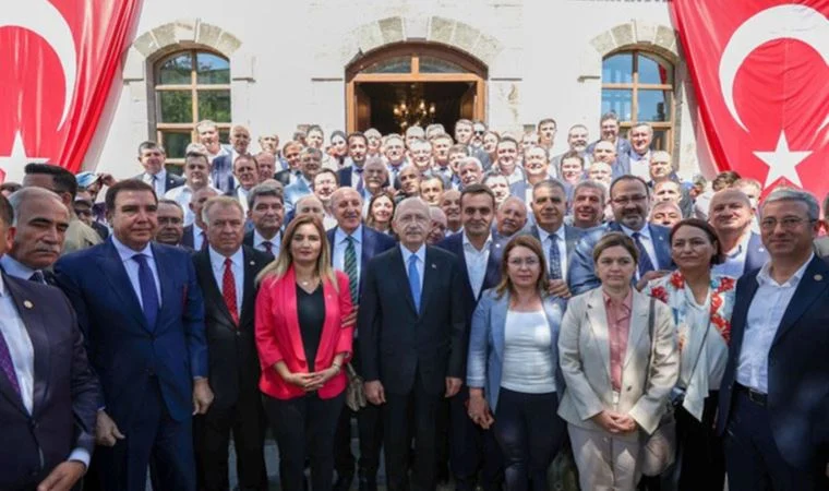  CHP, Adım Adım İktidara Yürüyor